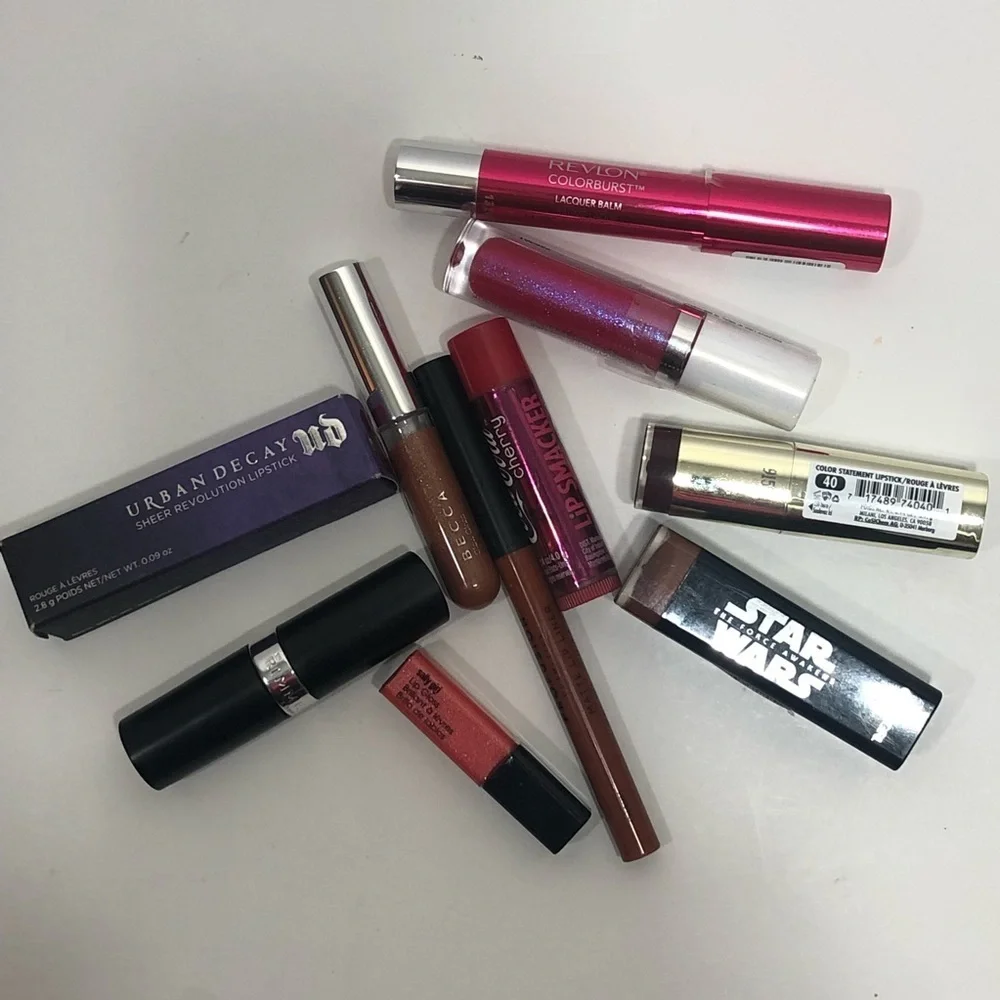 8+ Item Lip Stick/Gloss/Color